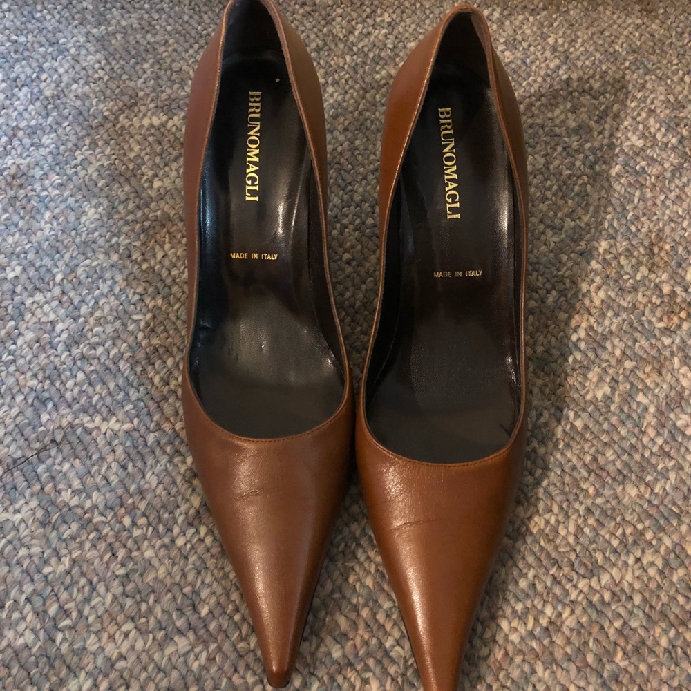 Bruno Magli Cognac Pumps